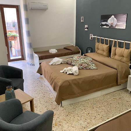 Corte Sant'Anna Apartment Palermo Bagian luar foto