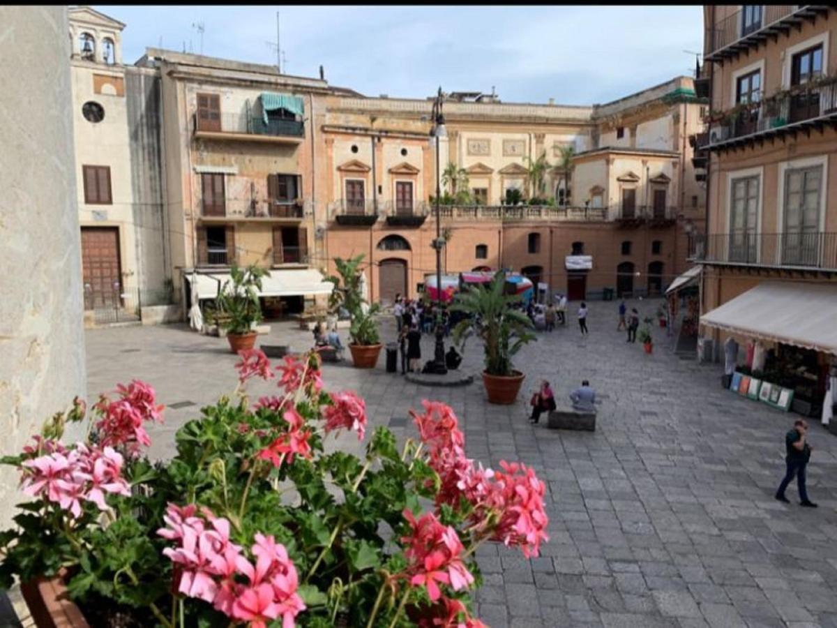 Corte Sant'Anna Apartment Palermo Bagian luar foto